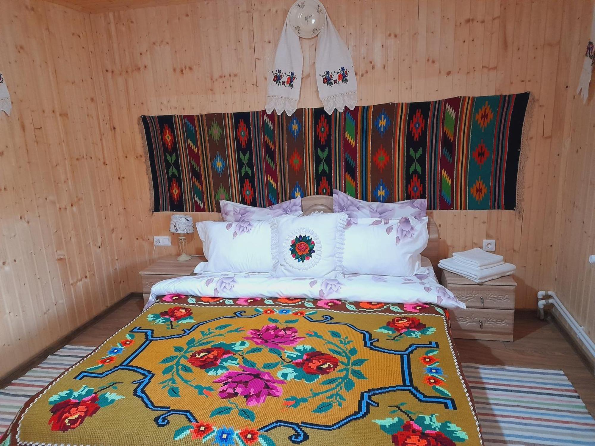Casa De La Ferma Mariuca Villa Berbesti Oda fotoğraf